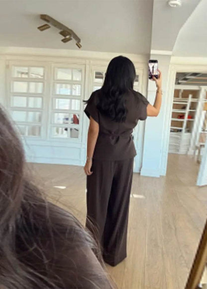 Clara | Moderno Conjunto Deportivo de Punto para Mujer con Pantalones Plisados 3